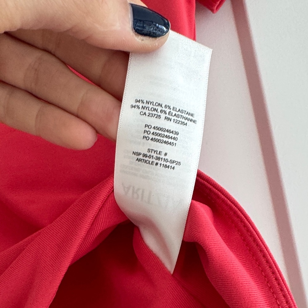 Aritzia bodycon Bold Red Short Sleeve Tee - Picture 4 of 5